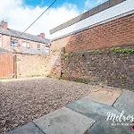 Perfect For Contractors & Families 2Br Home With Parking & Wifi