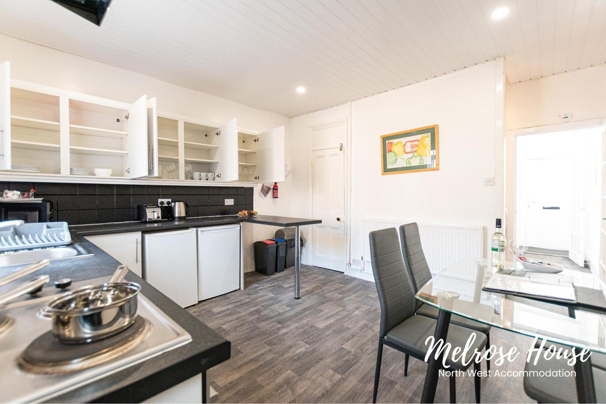 Perfect For Contractors & Families 2Br Home With Parking & Wifi *