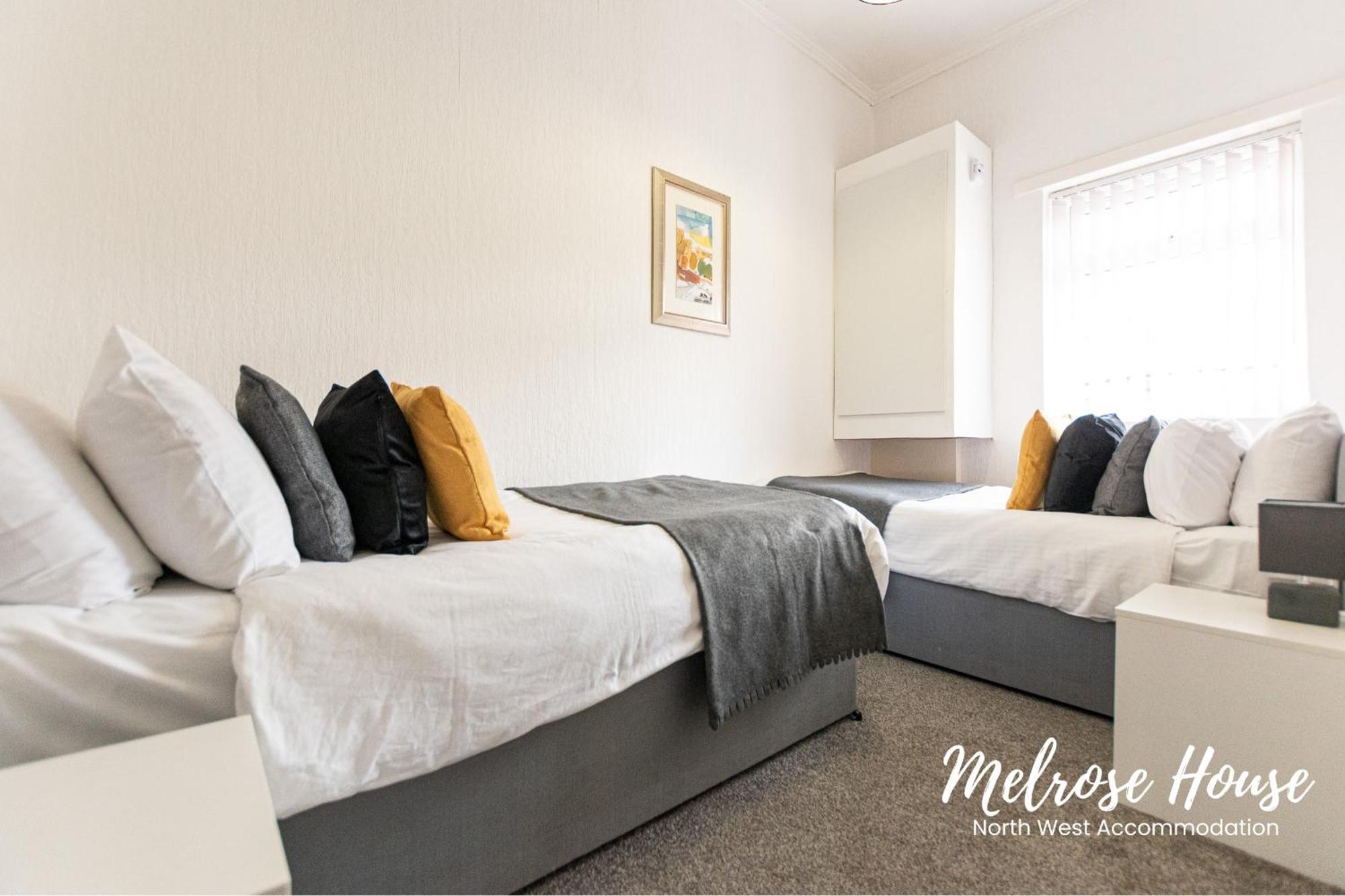 Holiday home Perfect For Contractors & Families 2Br Home With Parking & Wifi Manchester