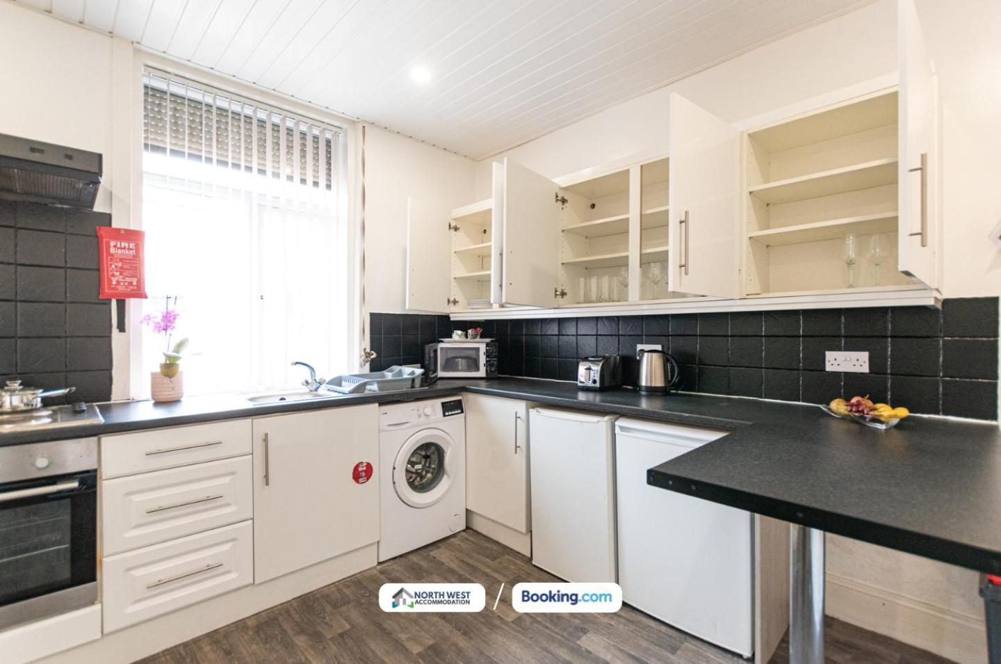 Holiday home Contractor 2 Bed House With Free Parking & Wifi